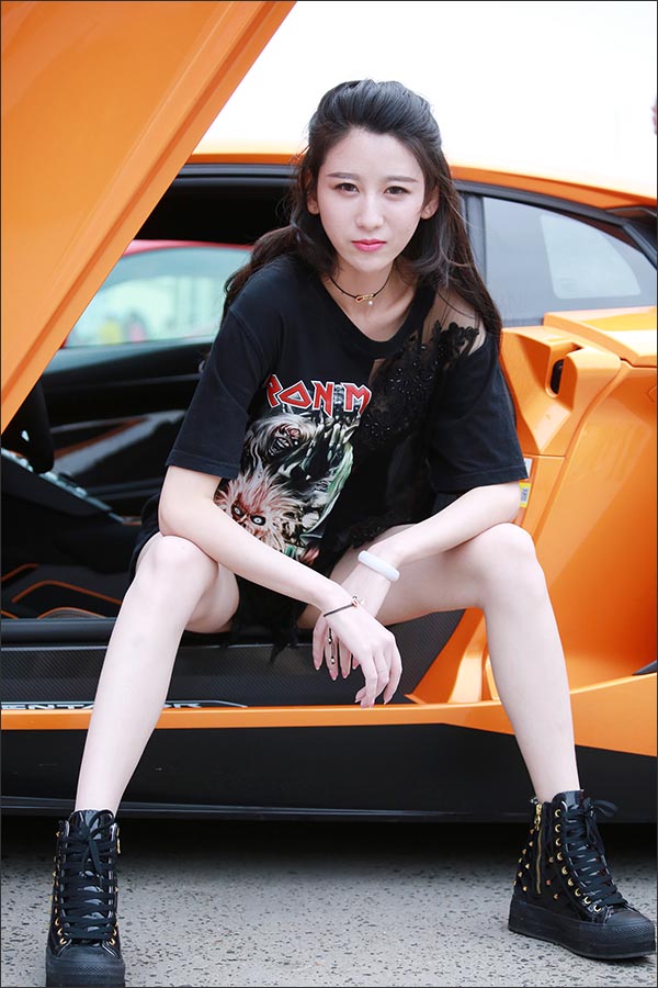 6月17日至18日《上海英倫賽車節(jié)》羽翼國際模特學(xué)員全程助力